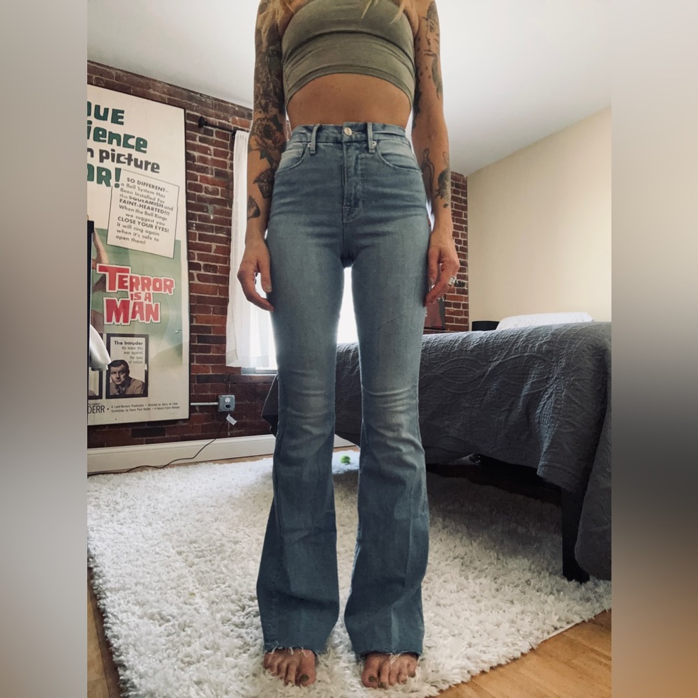 good american//good legs flare jeans